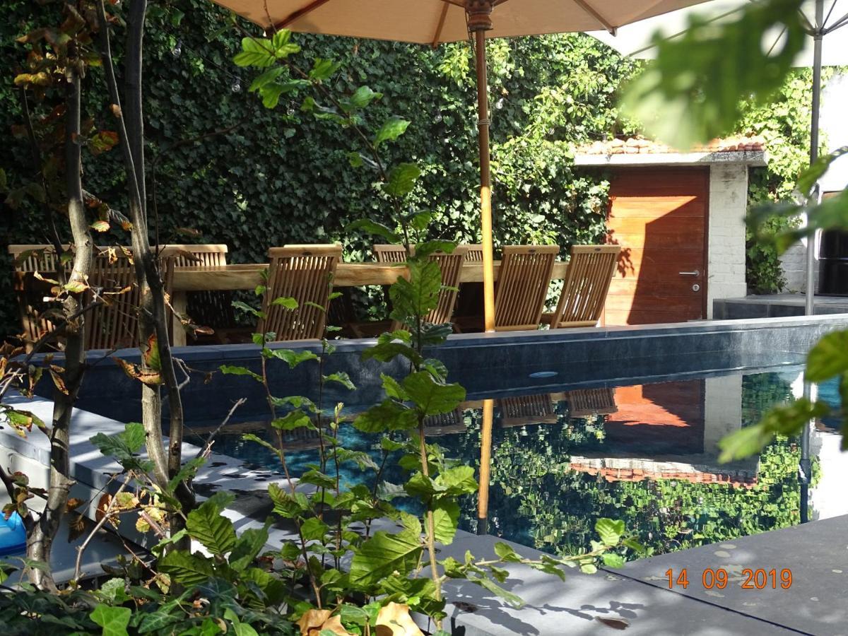 Couette-café Eleven 4*